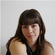 Amable, empática y se me da bien explicar. Tengo buen trato con niños. Puedo dar todas las materias en primaria.